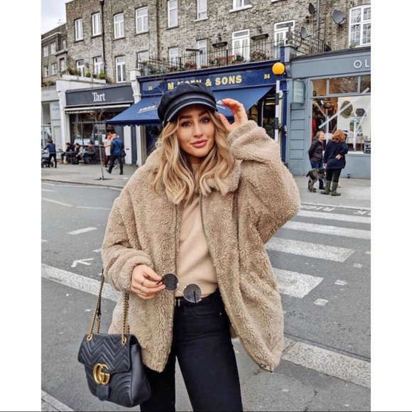 SOLD // OVERSIZED FAUX SHERPA ZIP-UP JACKET - Picture 7 of 9